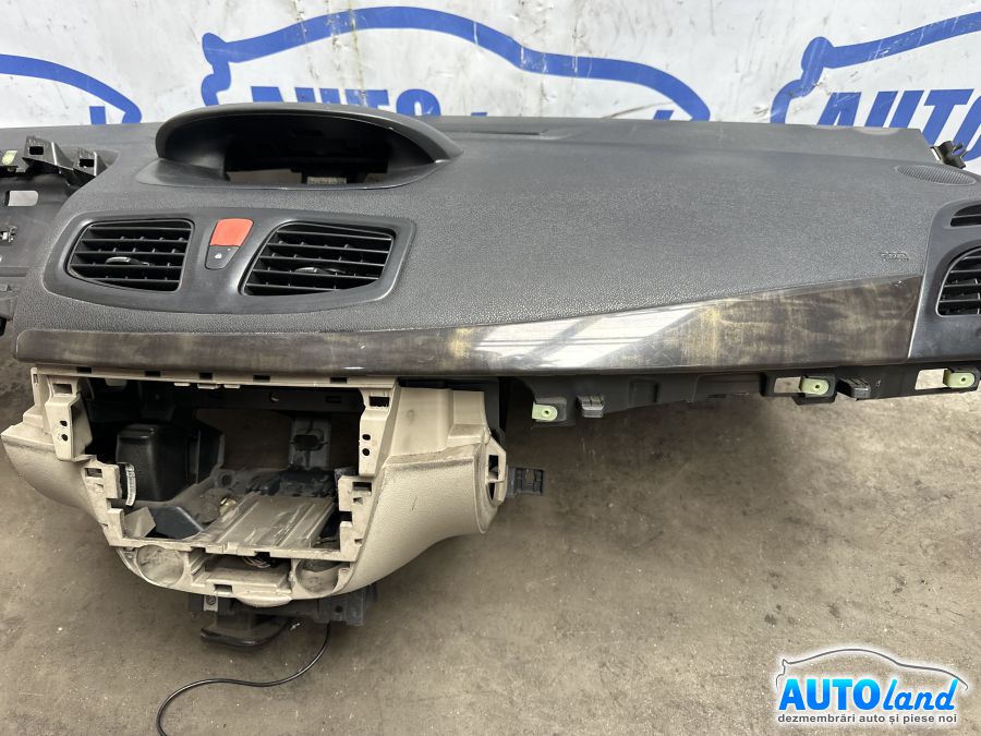 Plansa Bord (carcasa Bord) RENAULT FLUENCE (L30_) 2010-2025 Cod 681003101R 
