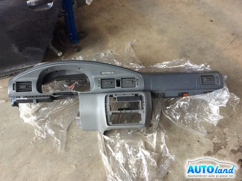 Plansa bord (Carcasa bord) SKODA OCTAVIA (1U2) 1996-2010