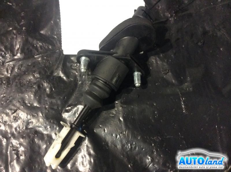 Pompa Ambreiaj OPEL MERIVA 2003-2010 Cod 13112244 