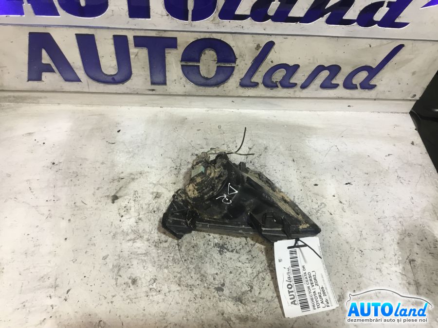 Proiector ceata Dreapta TOYOTA VERSO (_AUR2_,_ZGR2_) 2009-2025