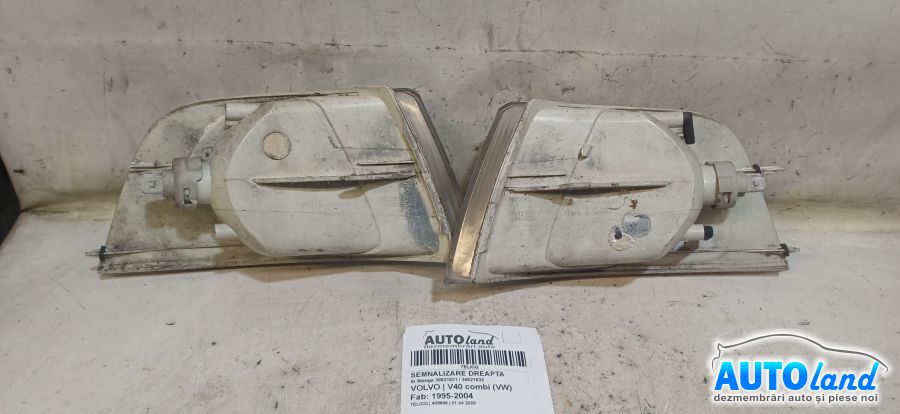Semnalizare Dreapta VOLVO V40 combi (VW) 1995-2004 Cod 30621832 
