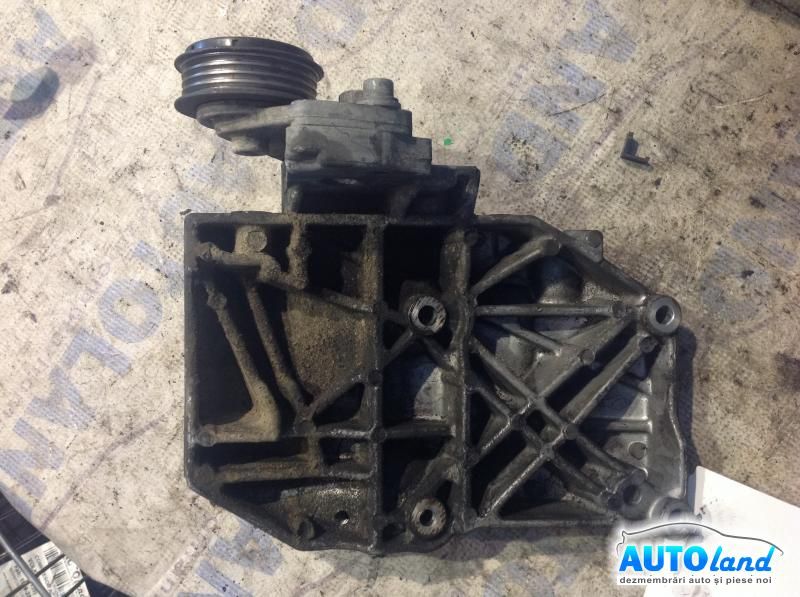 Suport Alternator VOLKSWAGEN PASSAT (3B2) 1996-2000 Cod 038260885C 