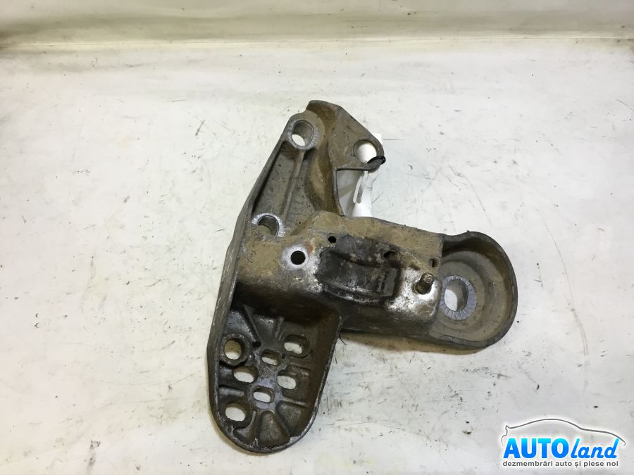 Suport Motor AUDI A4 (8D2,B5) 1995-2000 Cod 8D0199351H 