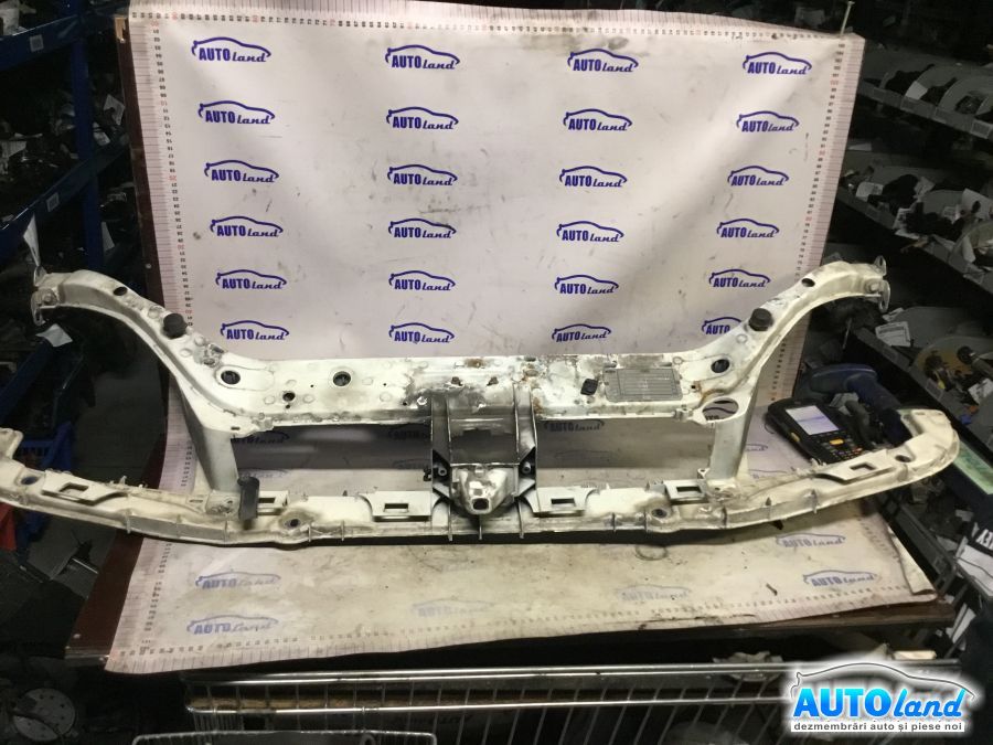 Trager Calandru Panou fata FORD FOCUS (DAW,DBW) 2001-2007