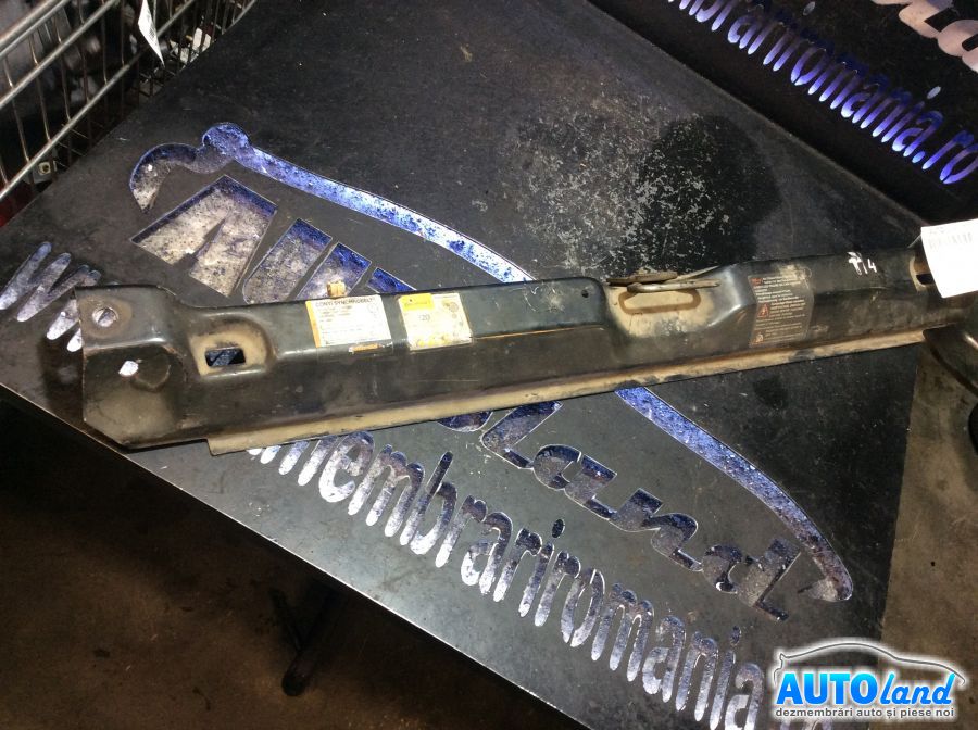 Traversa Superioara VOLKSWAGEN TRANSPORTER IV bus (70XB,70XC,7DB,7DW) 1990-2003