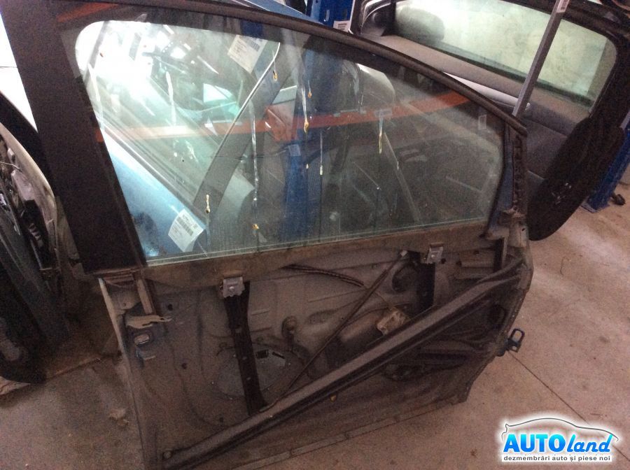 Usa fata Dreapta VOLKSWAGEN GOLF V PLUS (5M1) 2005-2025