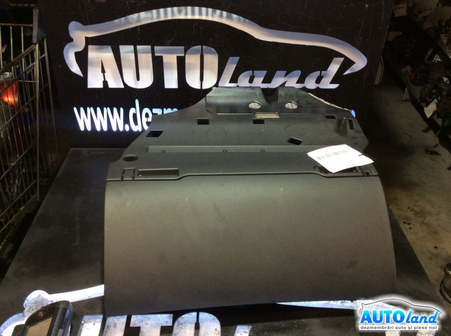 Usita Torpedou AUDI A6 (4F2,C6) 2004-2011 Cod 4F0971679 